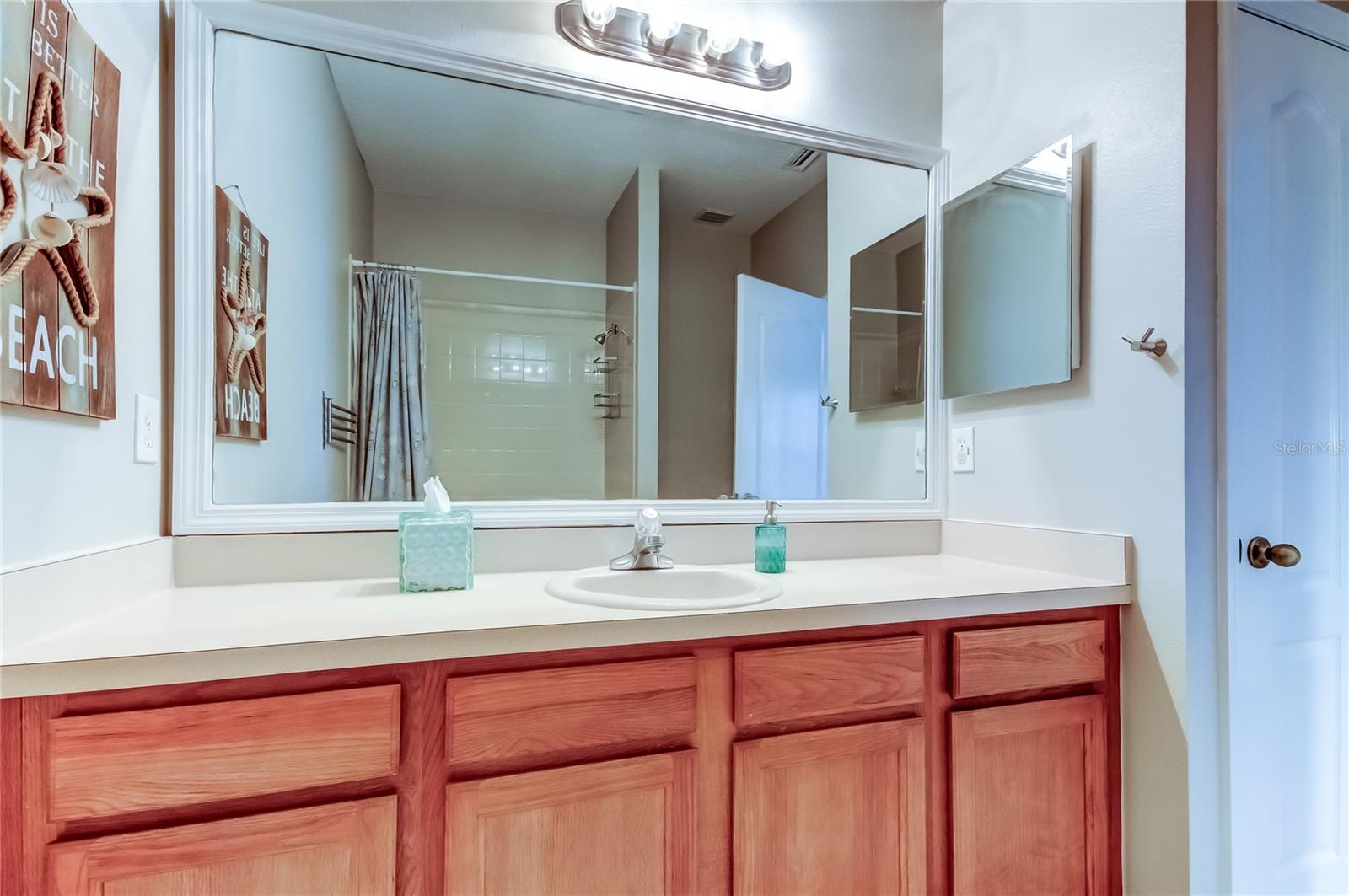 Image 29 of 65 For 1138 Hillhurst Drive