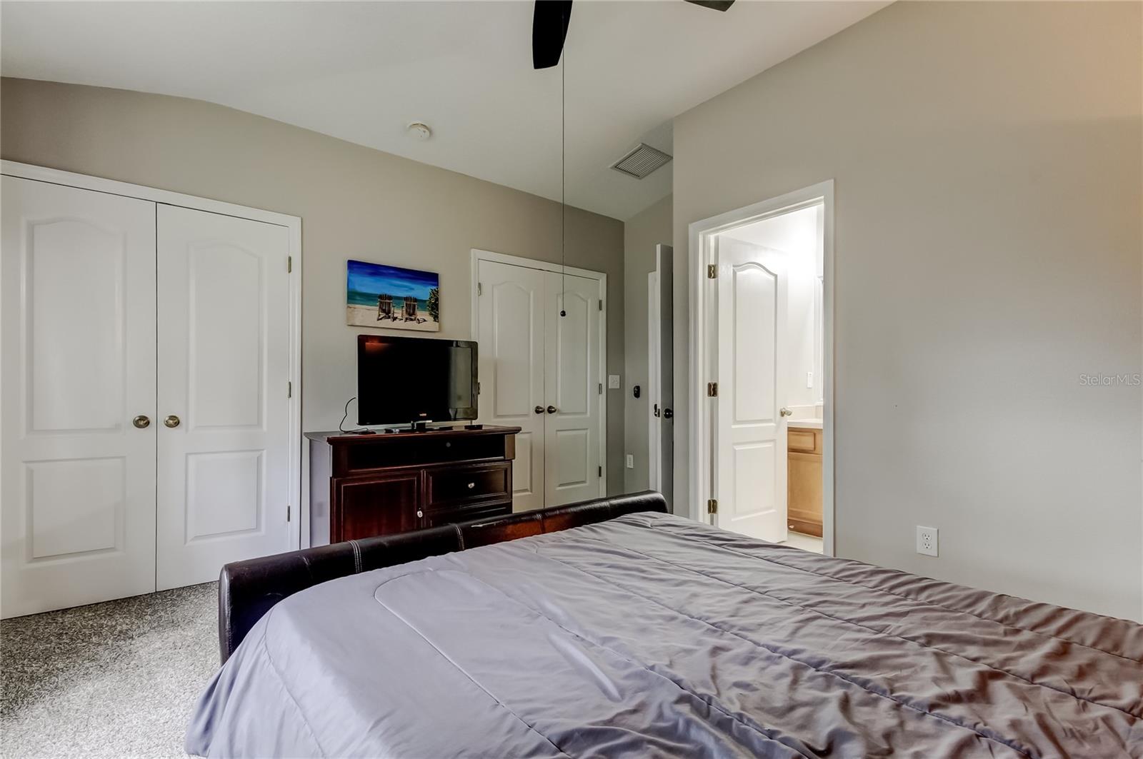 Image 36 of 65 For 1138 Hillhurst Drive