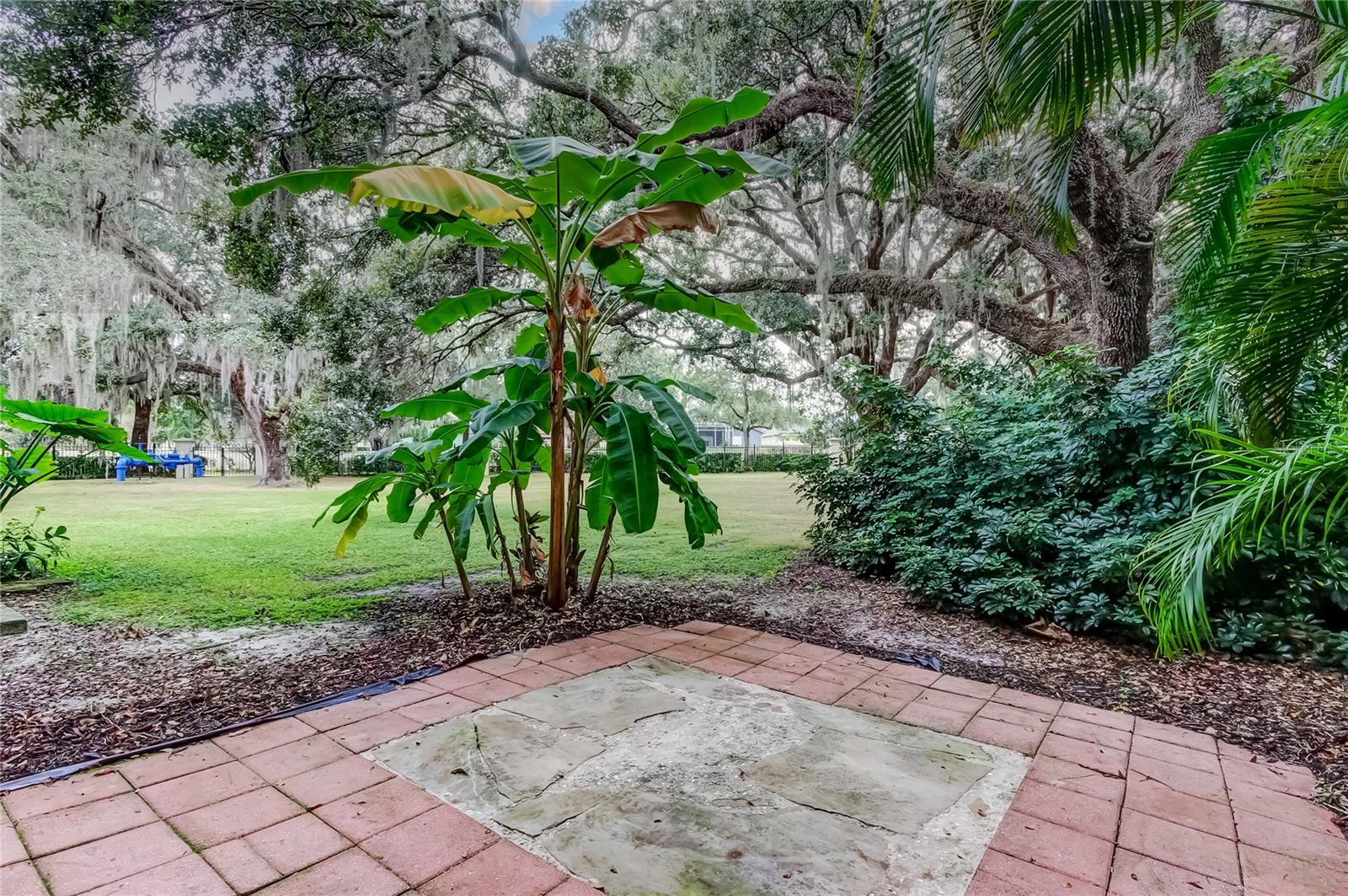 Image 41 of 65 For 1138 Hillhurst Drive