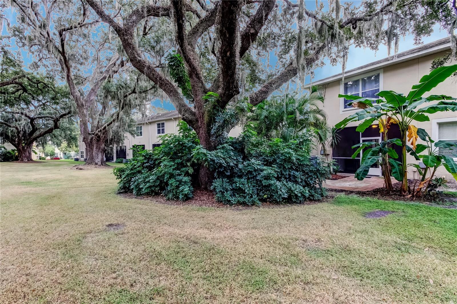 Image 46 of 65 For 1138 Hillhurst Drive