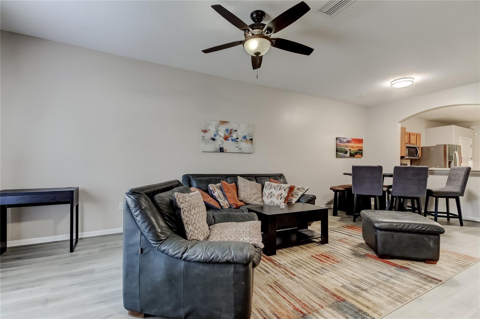 Image 6 of 65 For 1138 Hillhurst Drive