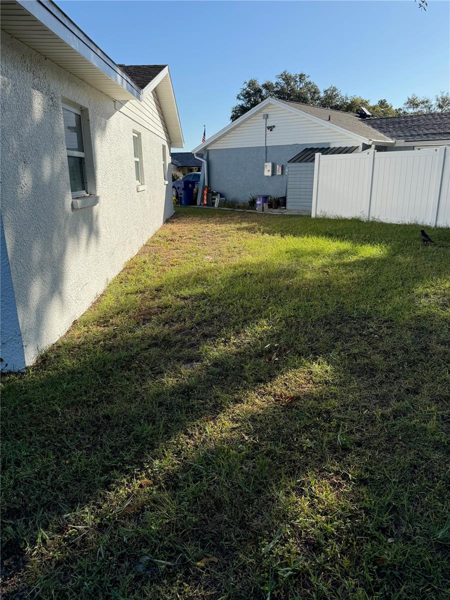 Listing photo id 21 for 4233 Belle Isle Court