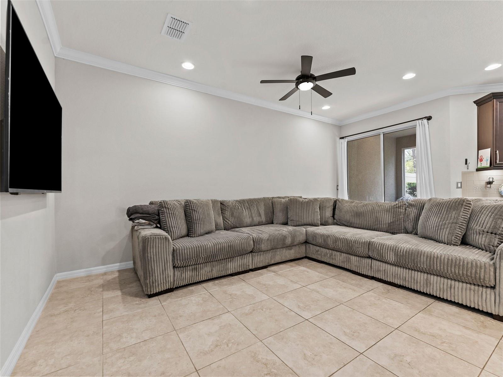 Image 11 of 37 For 26399 Limestone Springs Way