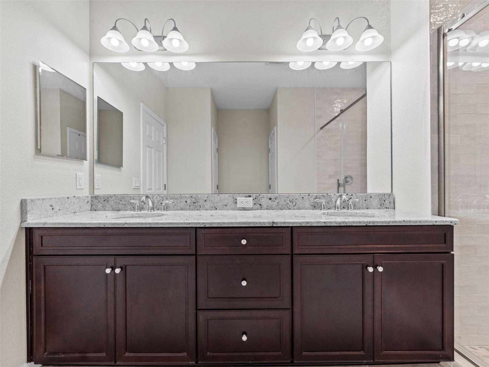 Image 18 of 37 For 26399 Limestone Springs Way