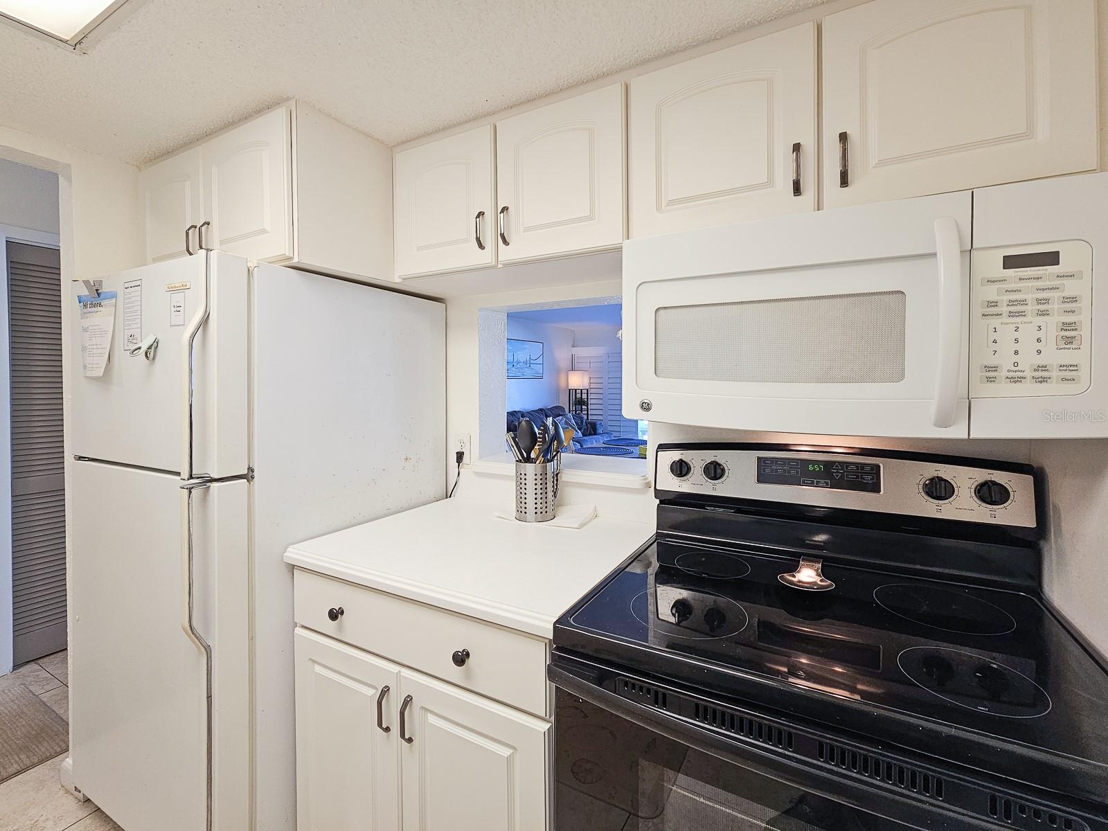 Image 12 of 37 For 3900 Ocean Shore Boulevard 5