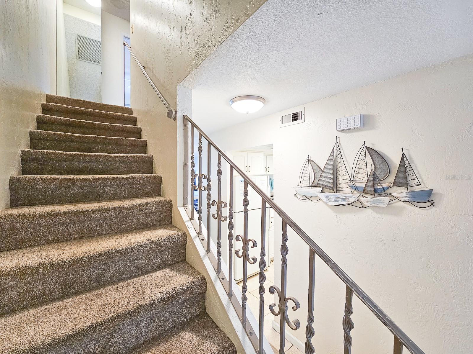 Image 21 of 37 For 3900 Ocean Shore Boulevard 5