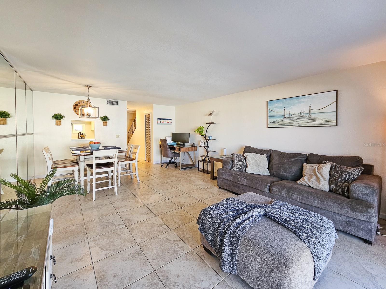 Image 6 of 37 For 3900 Ocean Shore Boulevard 5