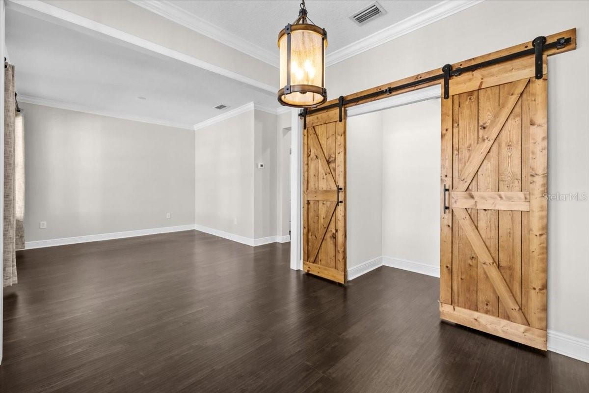 Image 10 of 55 For 14517 Cotswolds Drive