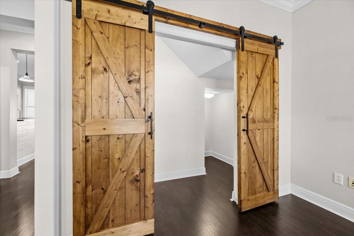 Image 11 of 55 For 14517 Cotswolds Drive