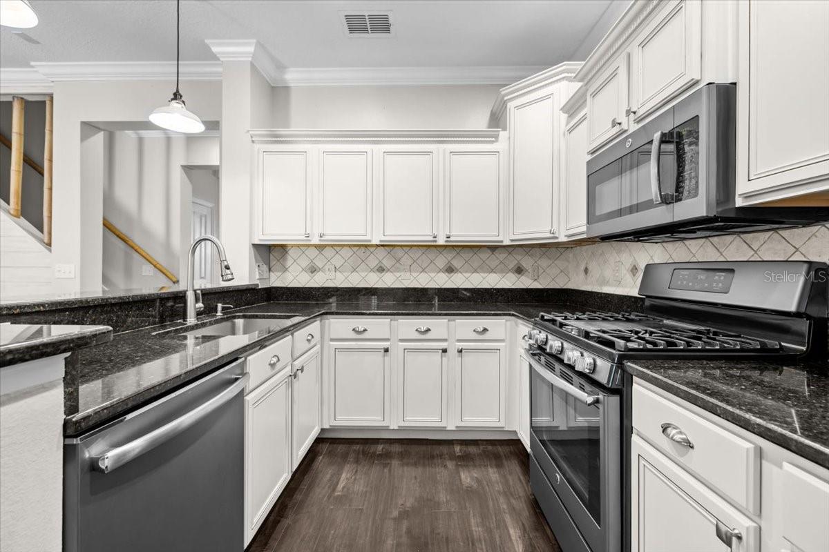 Image 13 of 55 For 14517 Cotswolds Drive