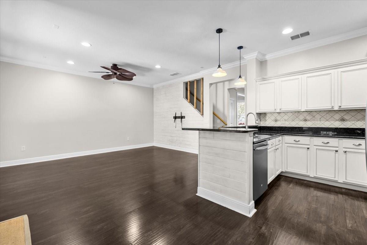 Image 14 of 55 For 14517 Cotswolds Drive