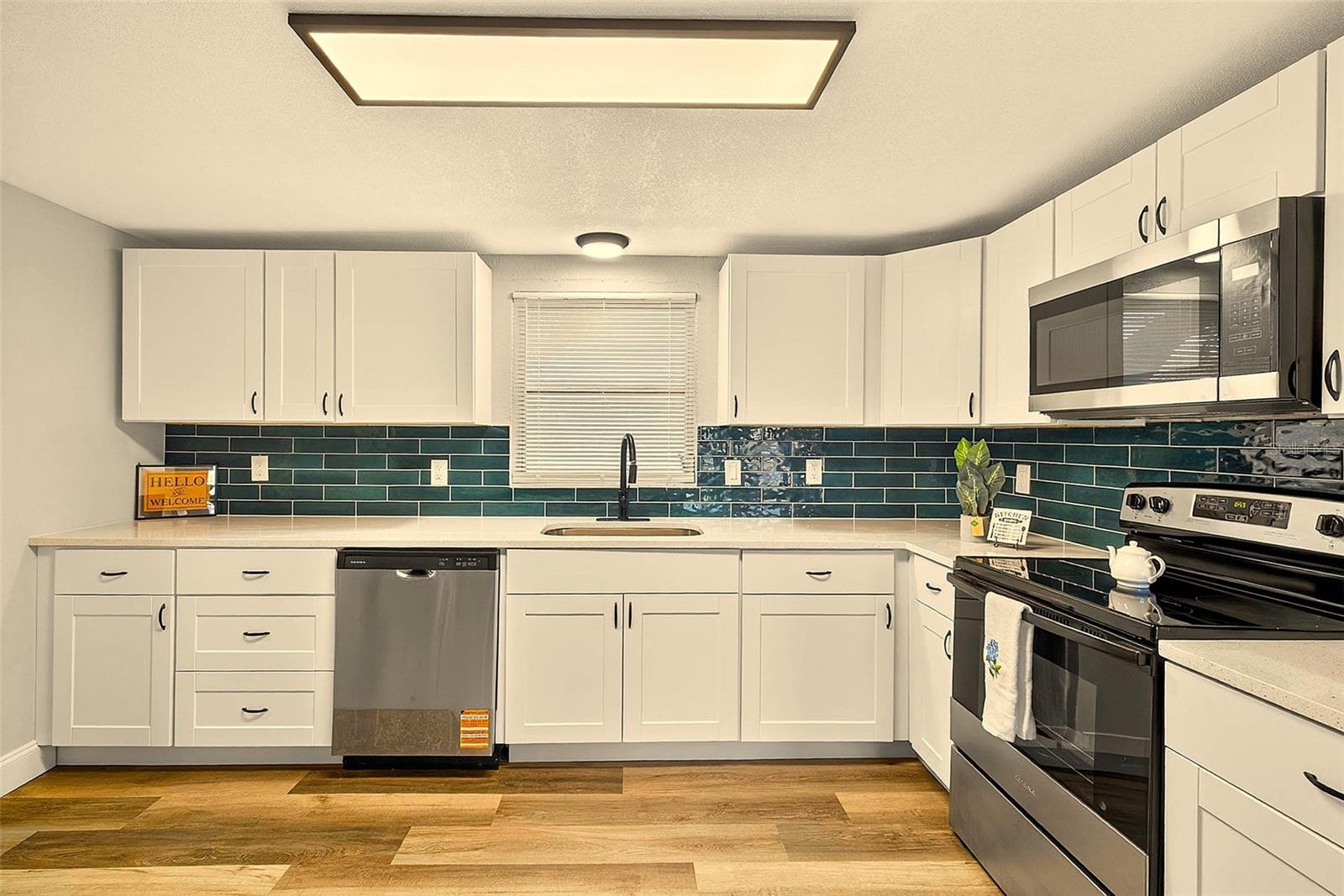 Image 10 of 26 For 11120 Tamarix Avenue