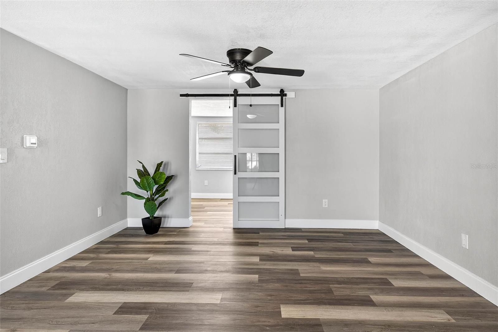 Image 12 of 26 For 11120 Tamarix Avenue