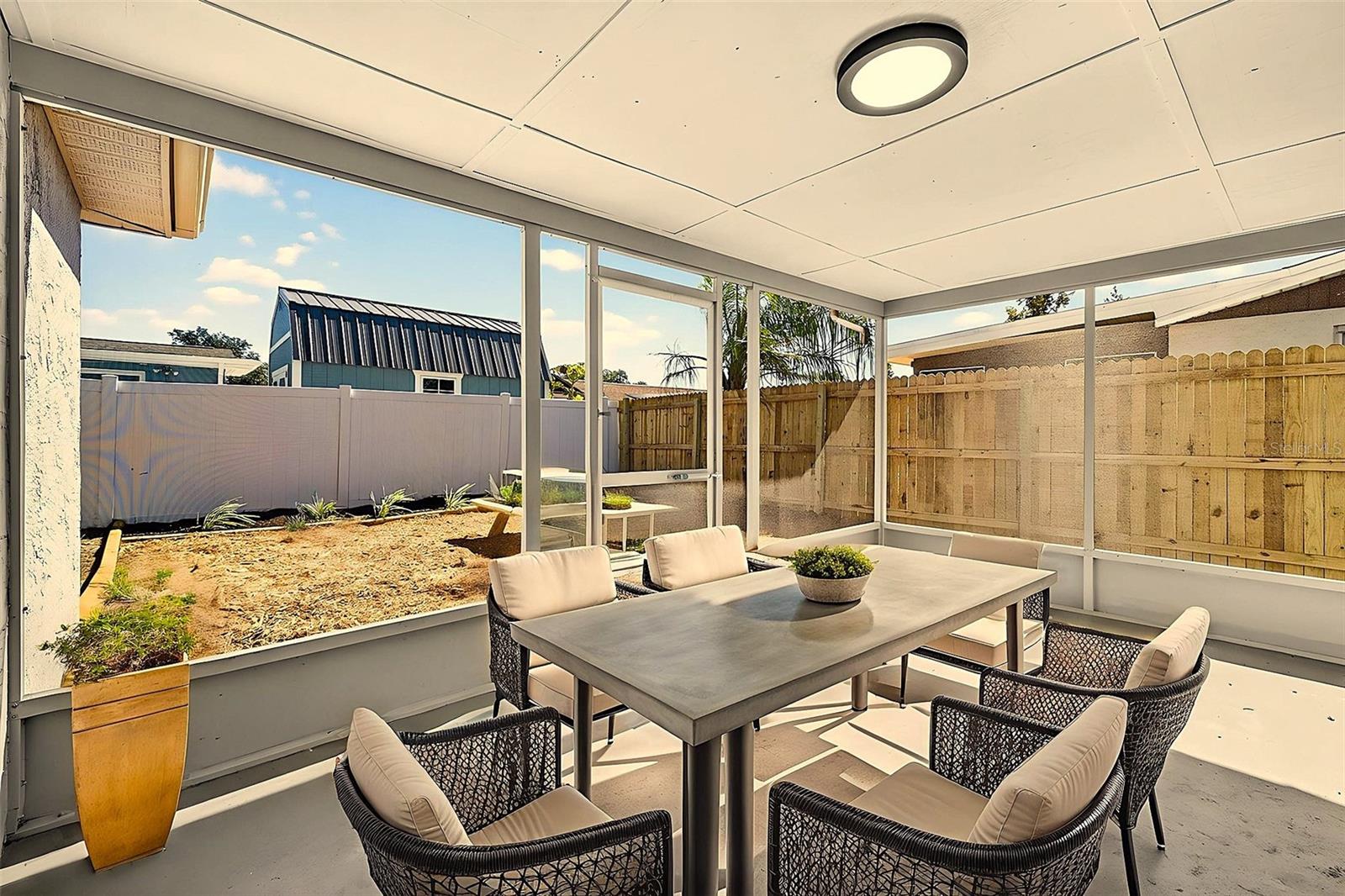 Image 20 of 26 For 11120 Tamarix Avenue