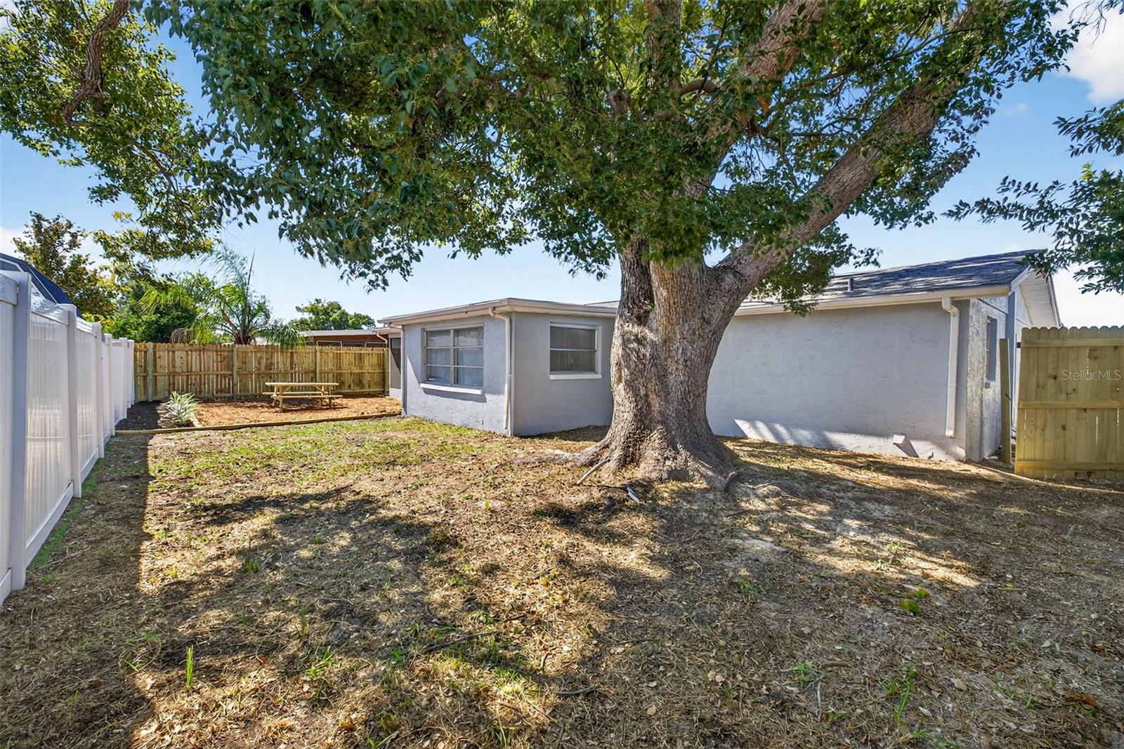 Image 23 of 26 For 11120 Tamarix Avenue