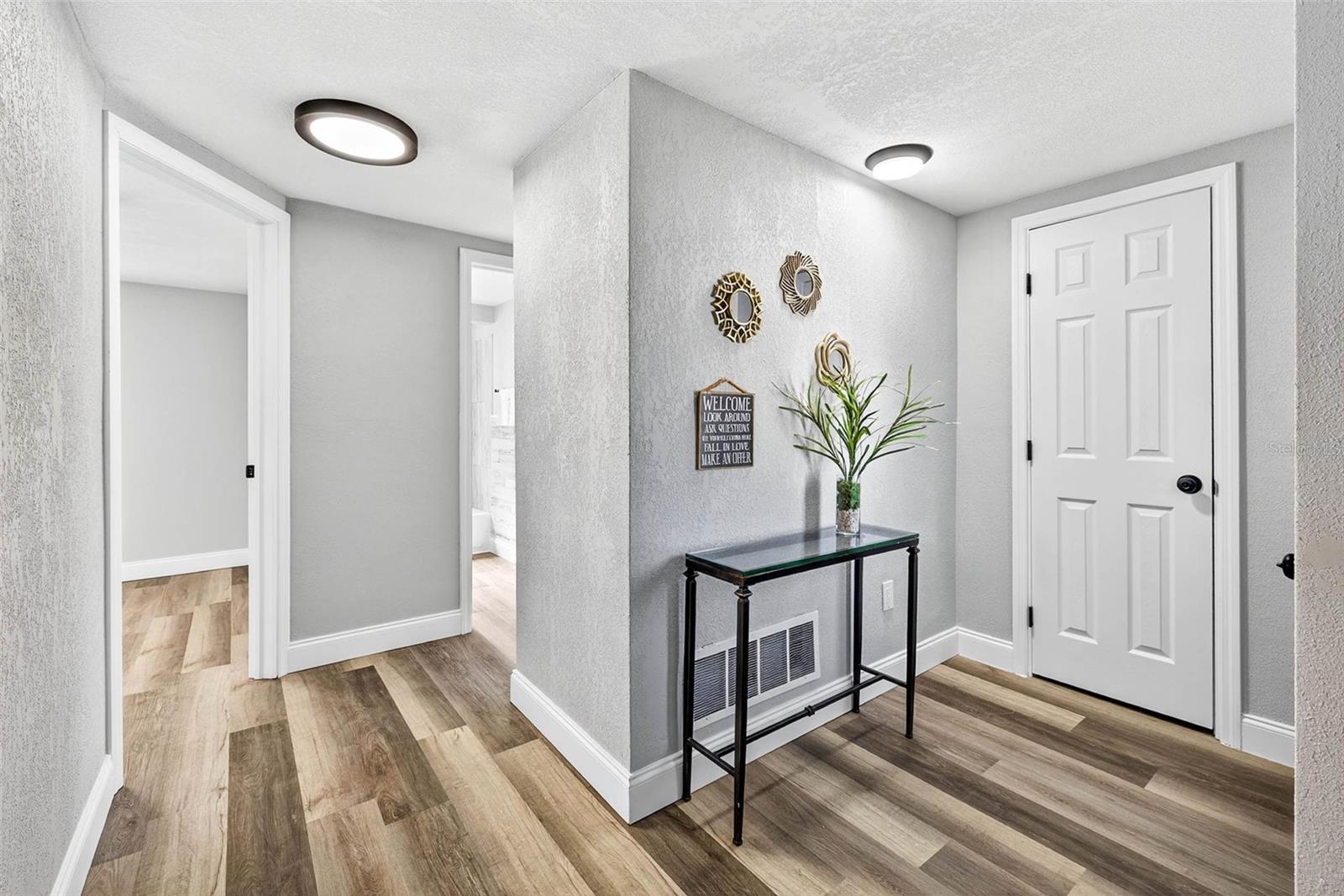 Image 8 of 26 For 11120 Tamarix Avenue