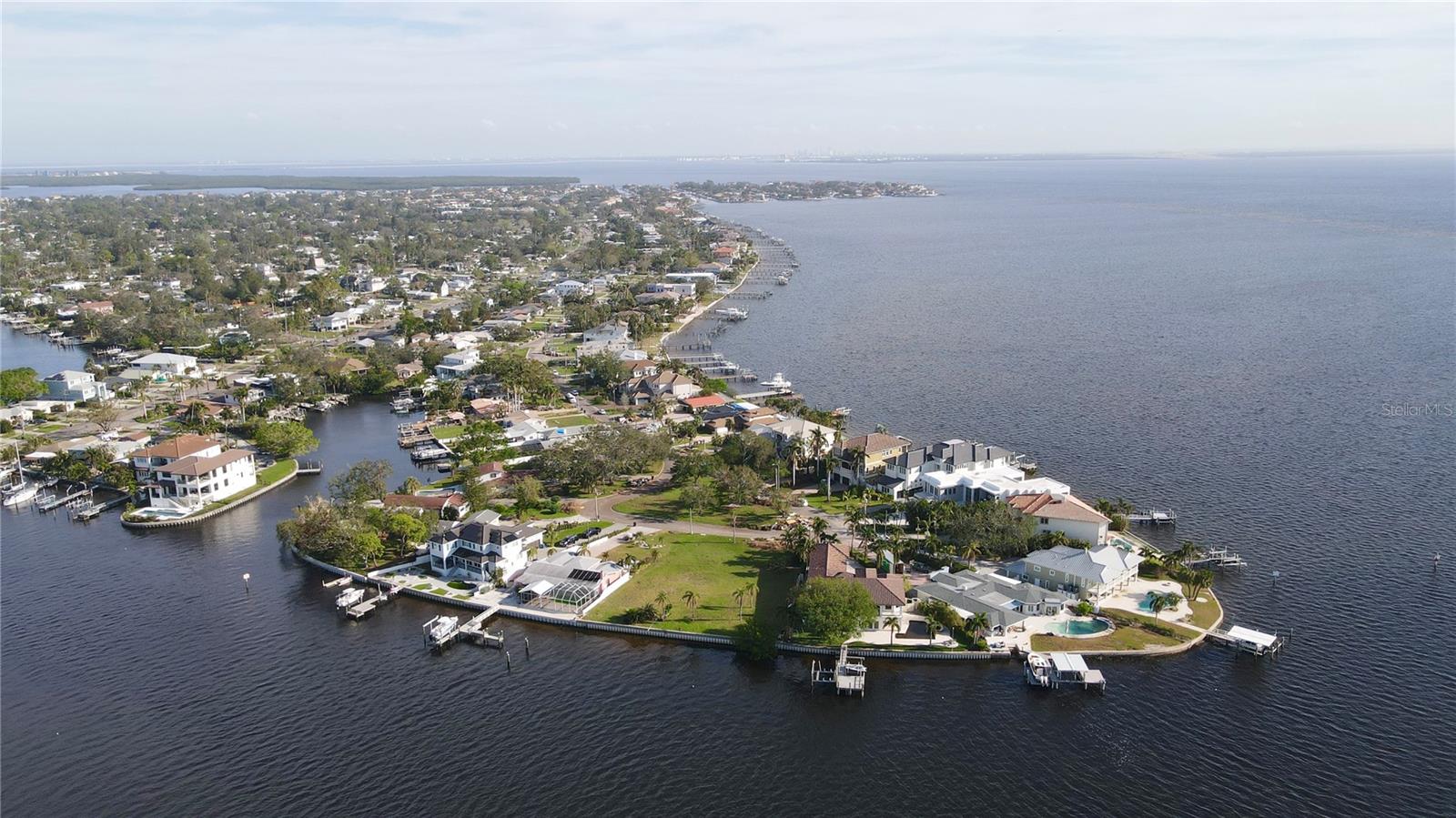 Image 20 of 41 For 3227 Bayshore Boulevard Ne