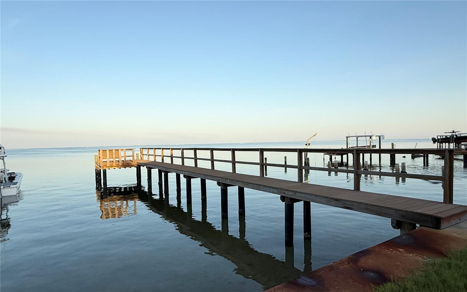 Image 32 of 41 For 3227 Bayshore Boulevard Ne