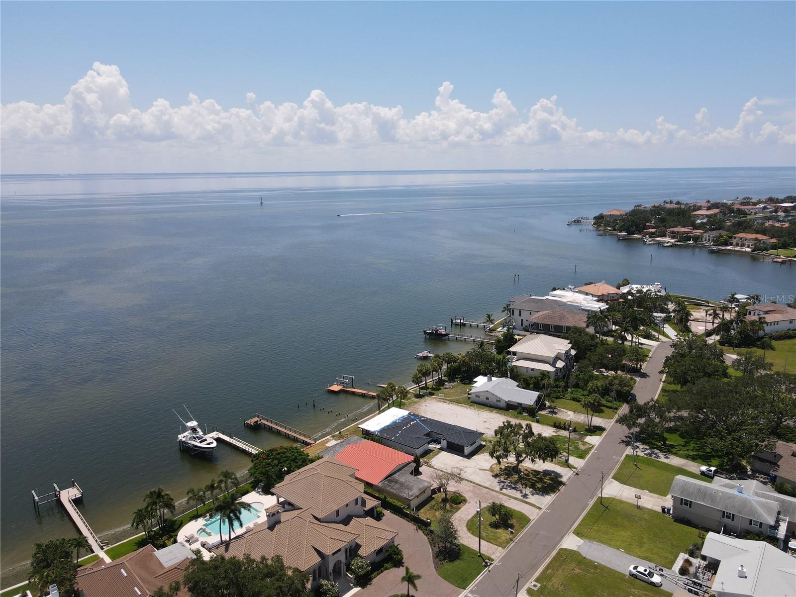 Image 7 of 41 For 3227 Bayshore Boulevard Ne