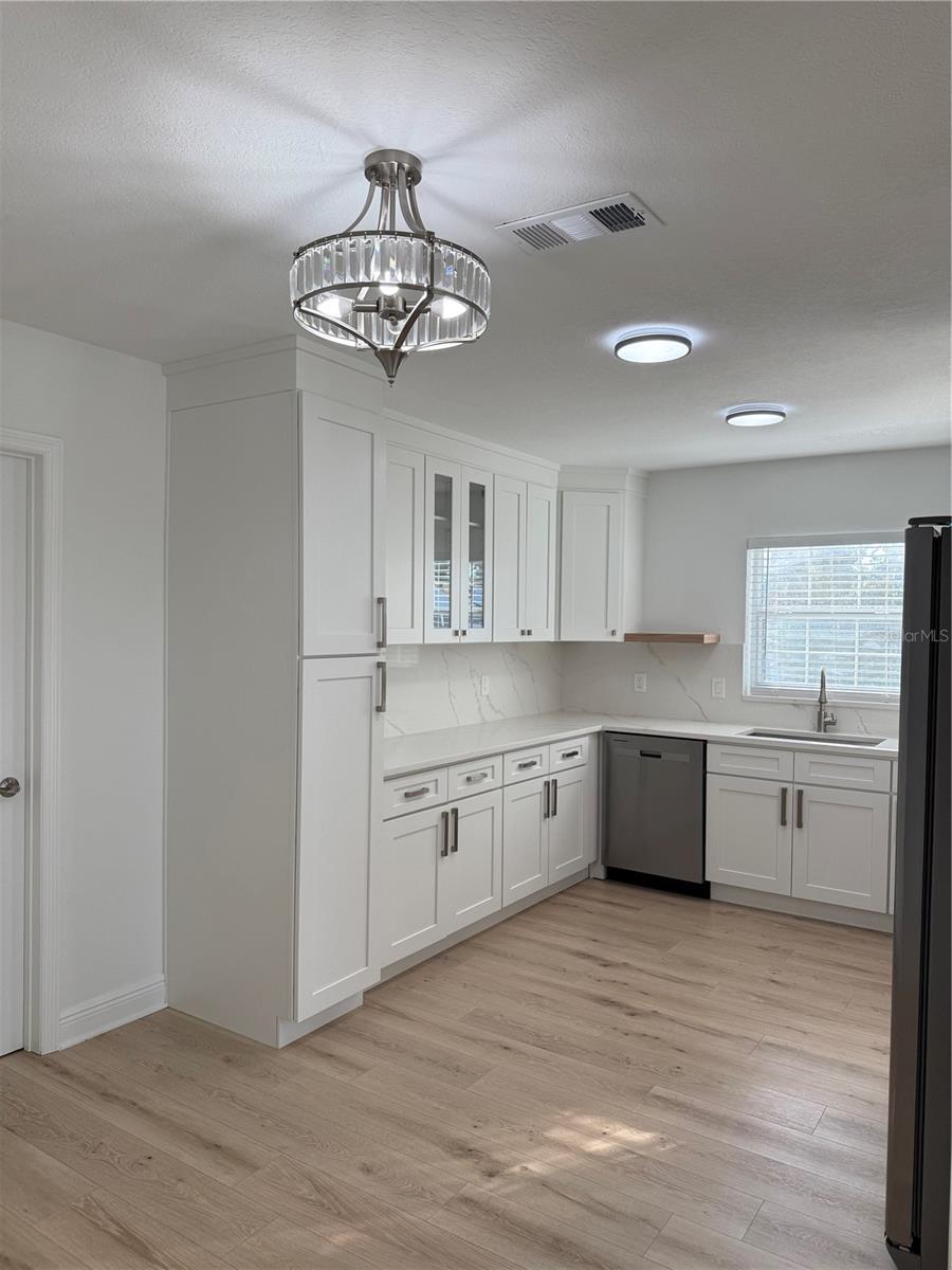 Image 2 of 11 For 2924 Braddock Street