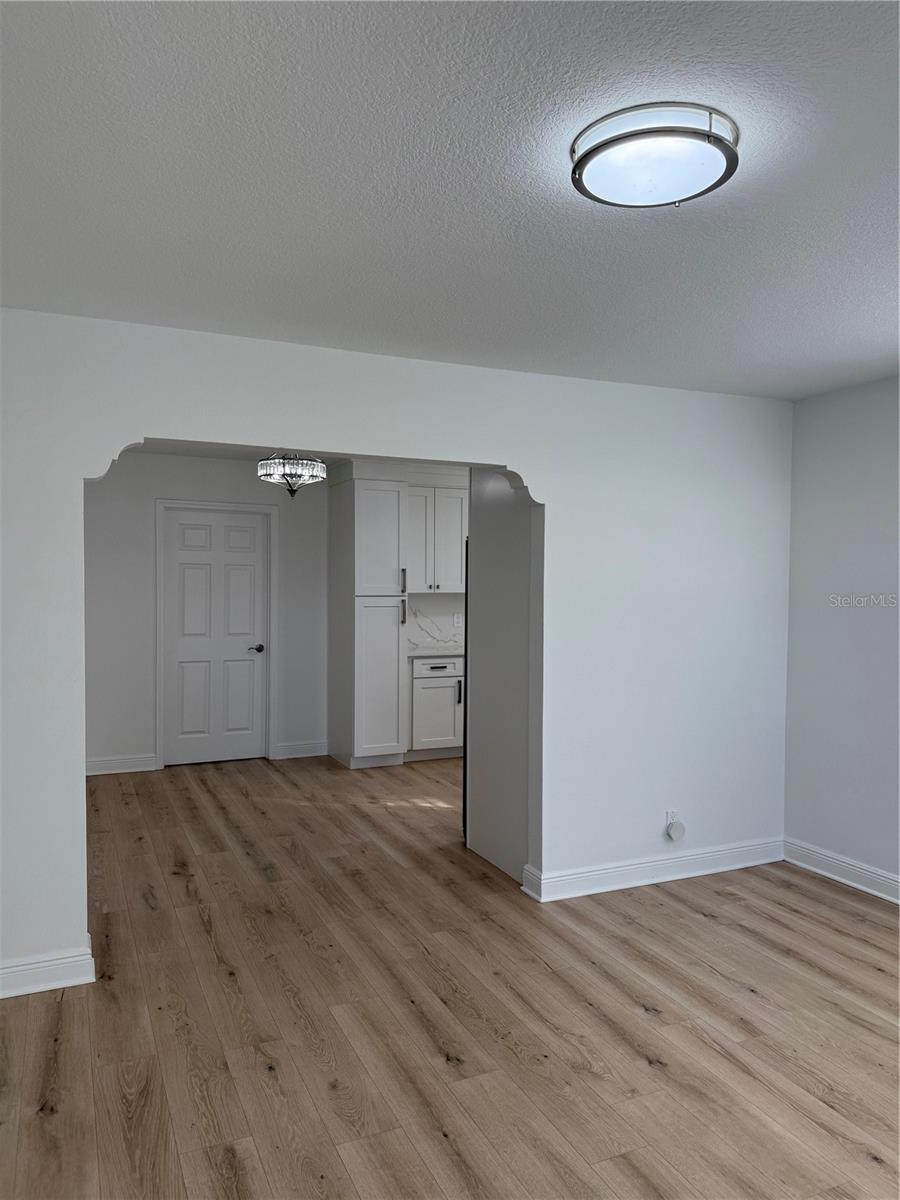 Image 7 of 11 For 2924 Braddock Street