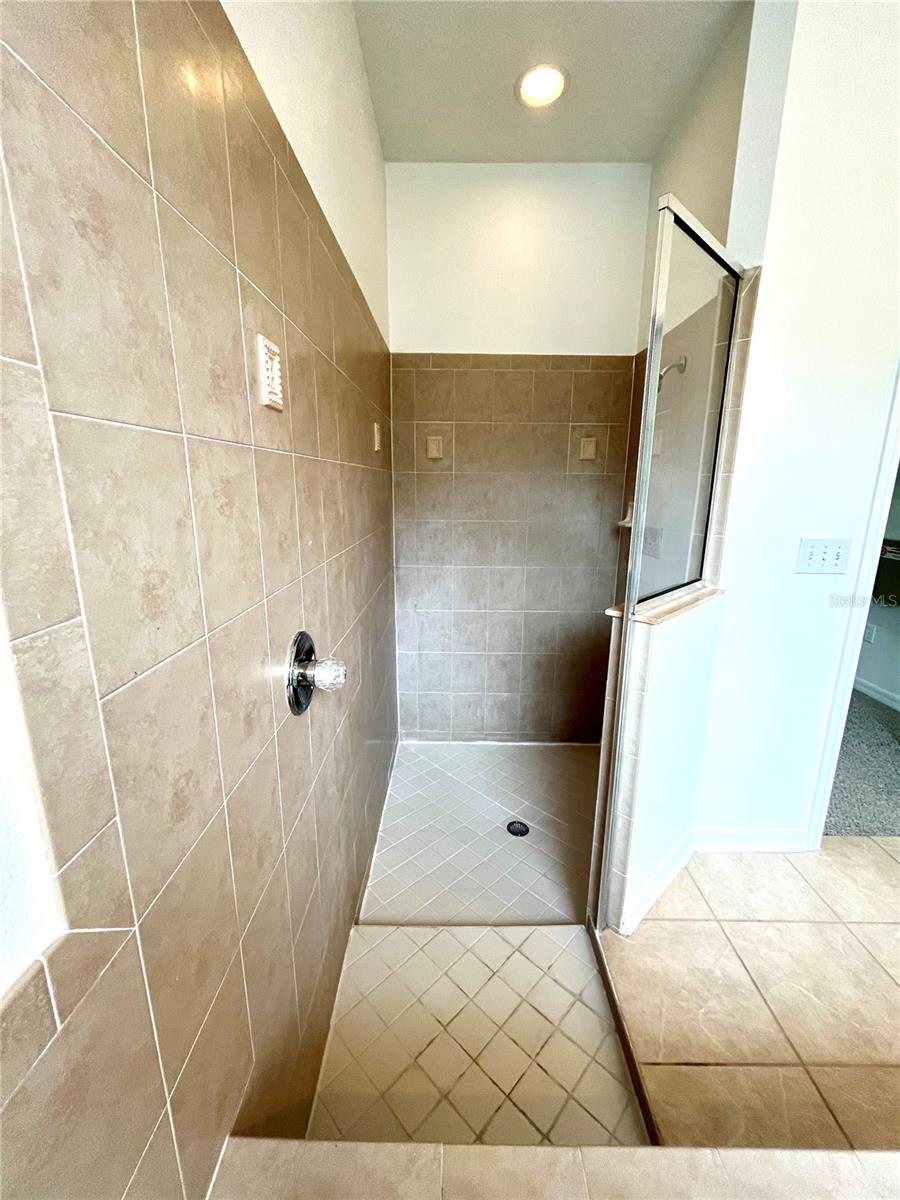 Image 14 of 34 For 15902 Cedar Elm Terrace