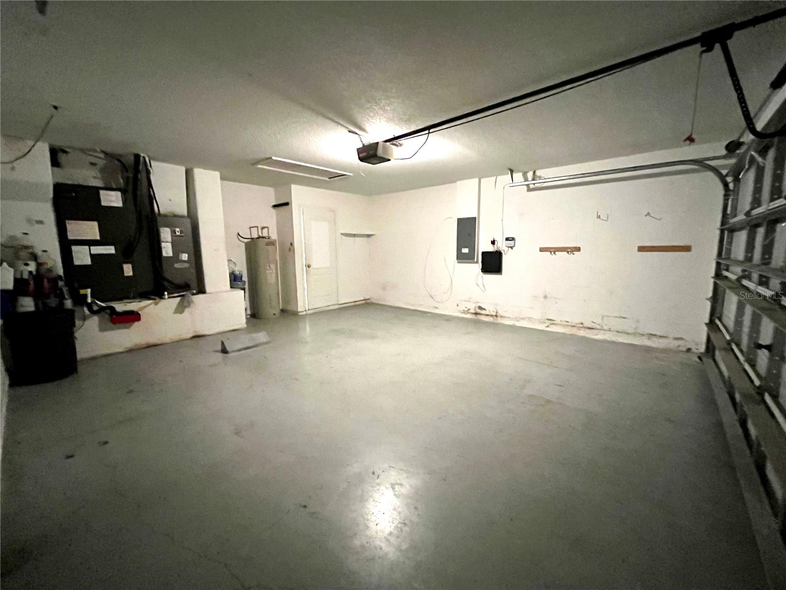 Image 29 of 34 For 15902 Cedar Elm Terrace