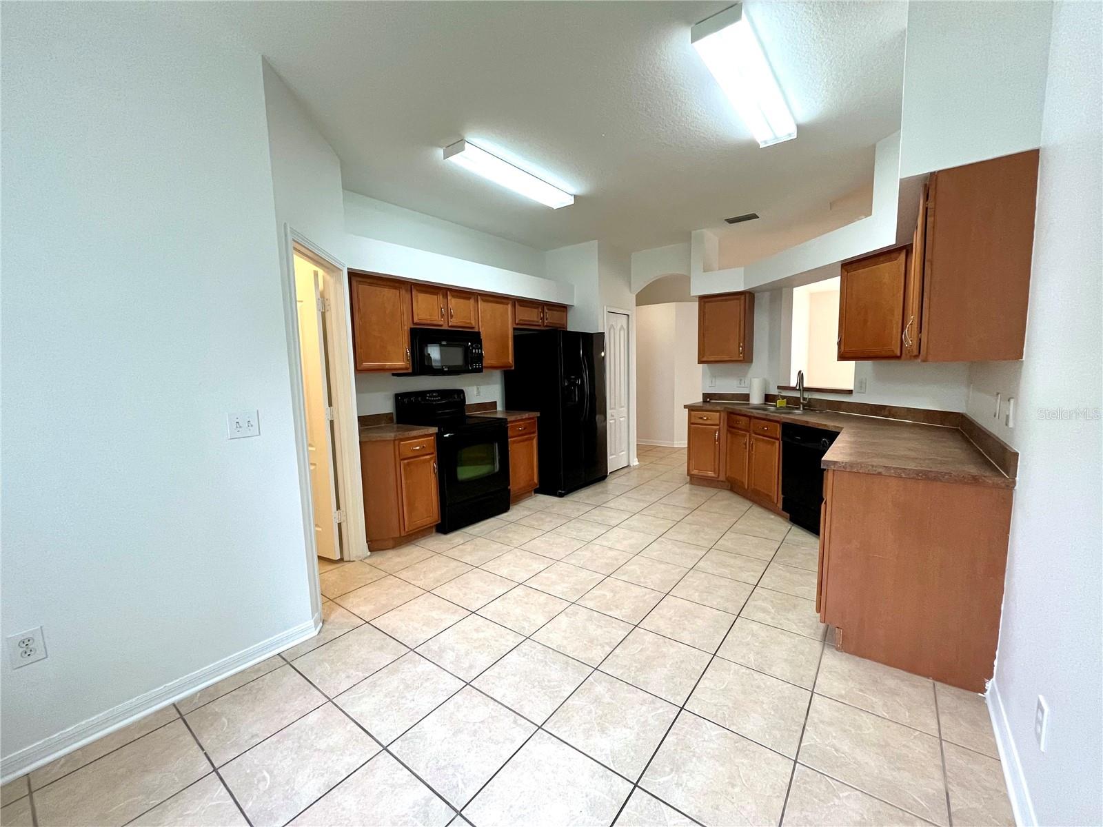 Image 8 of 34 For 15902 Cedar Elm Terrace