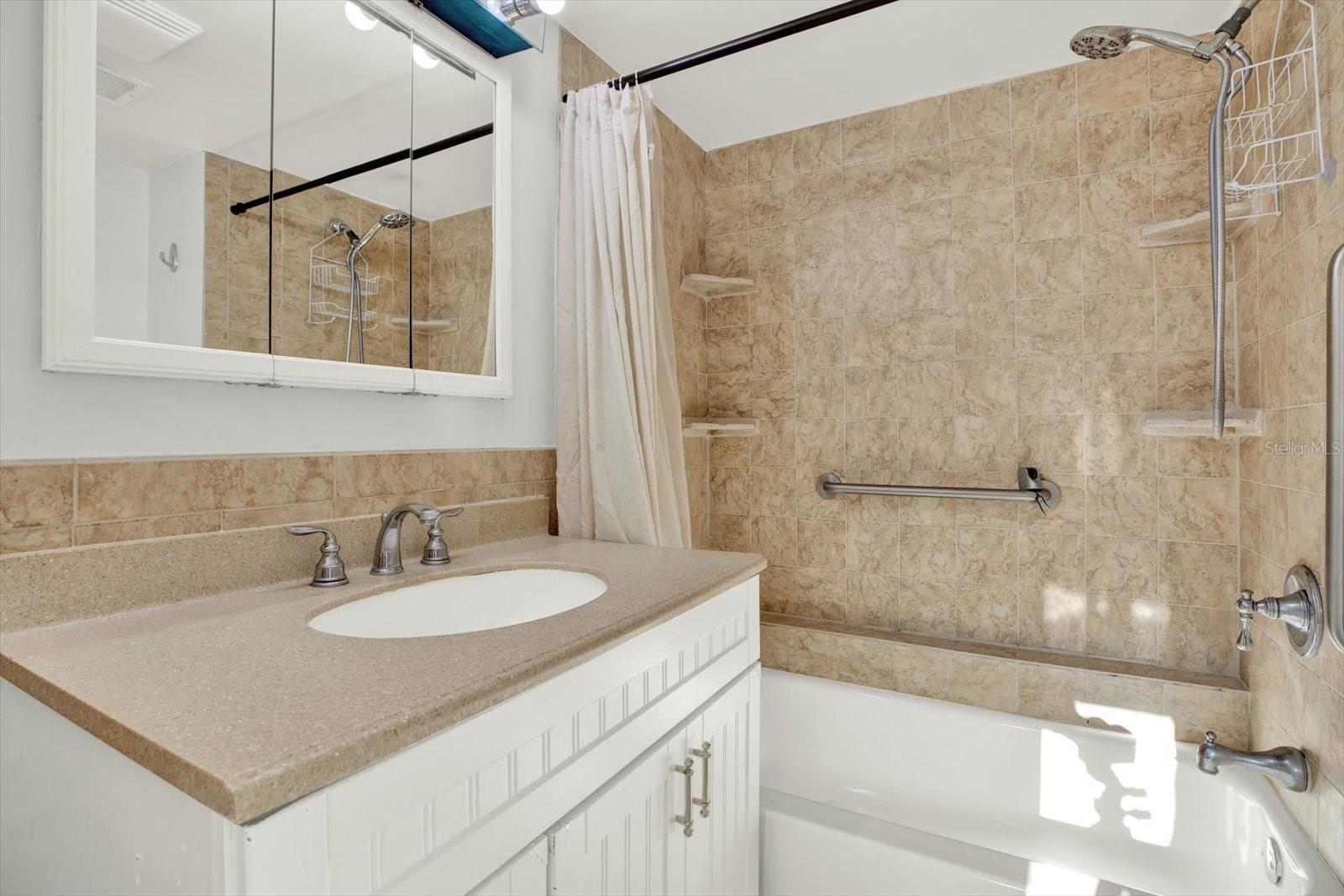 Image 4 of 7 For 5613 19th Avenue S