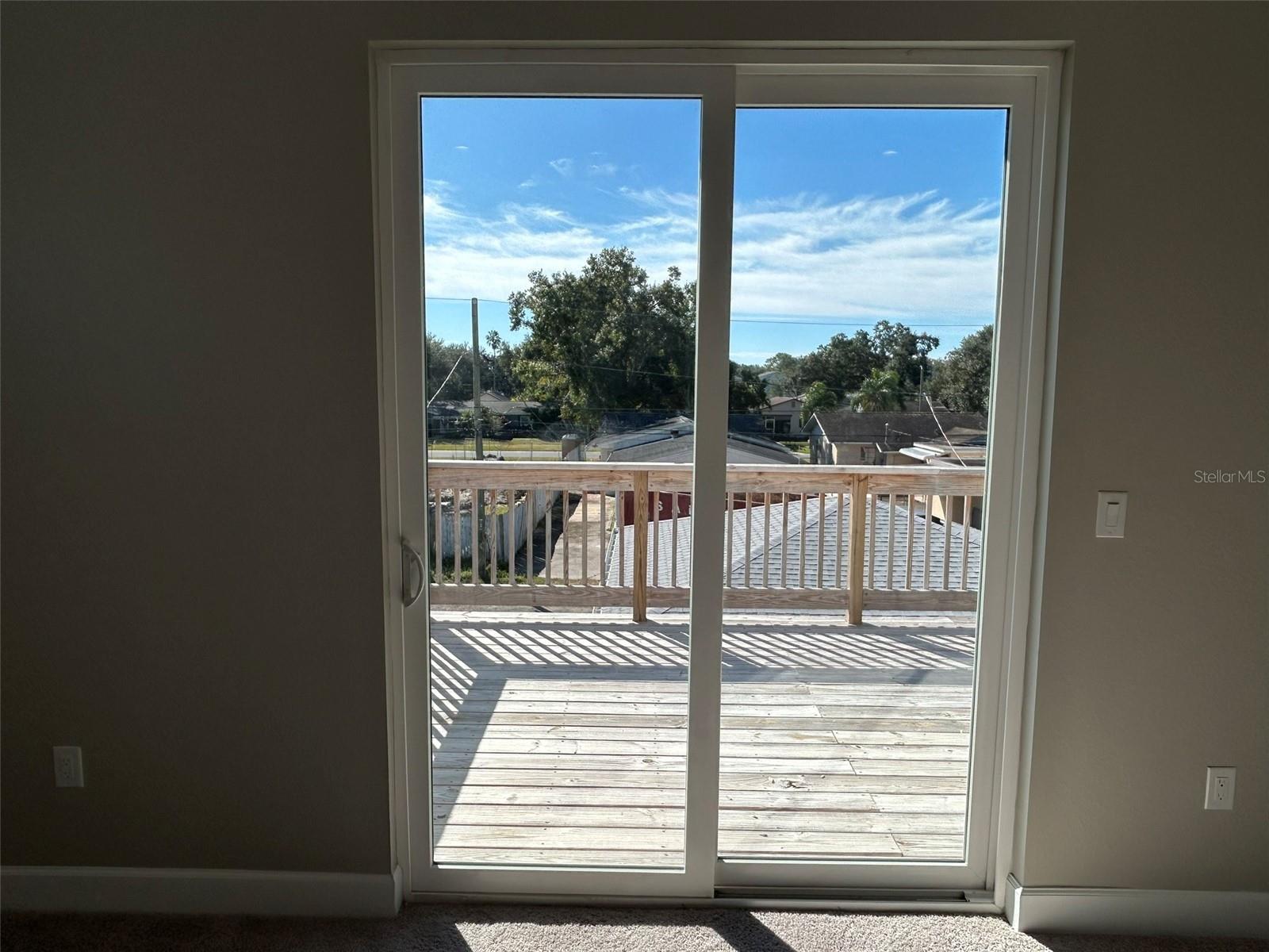 Listing photo id 57 for 862 46th Avenue N