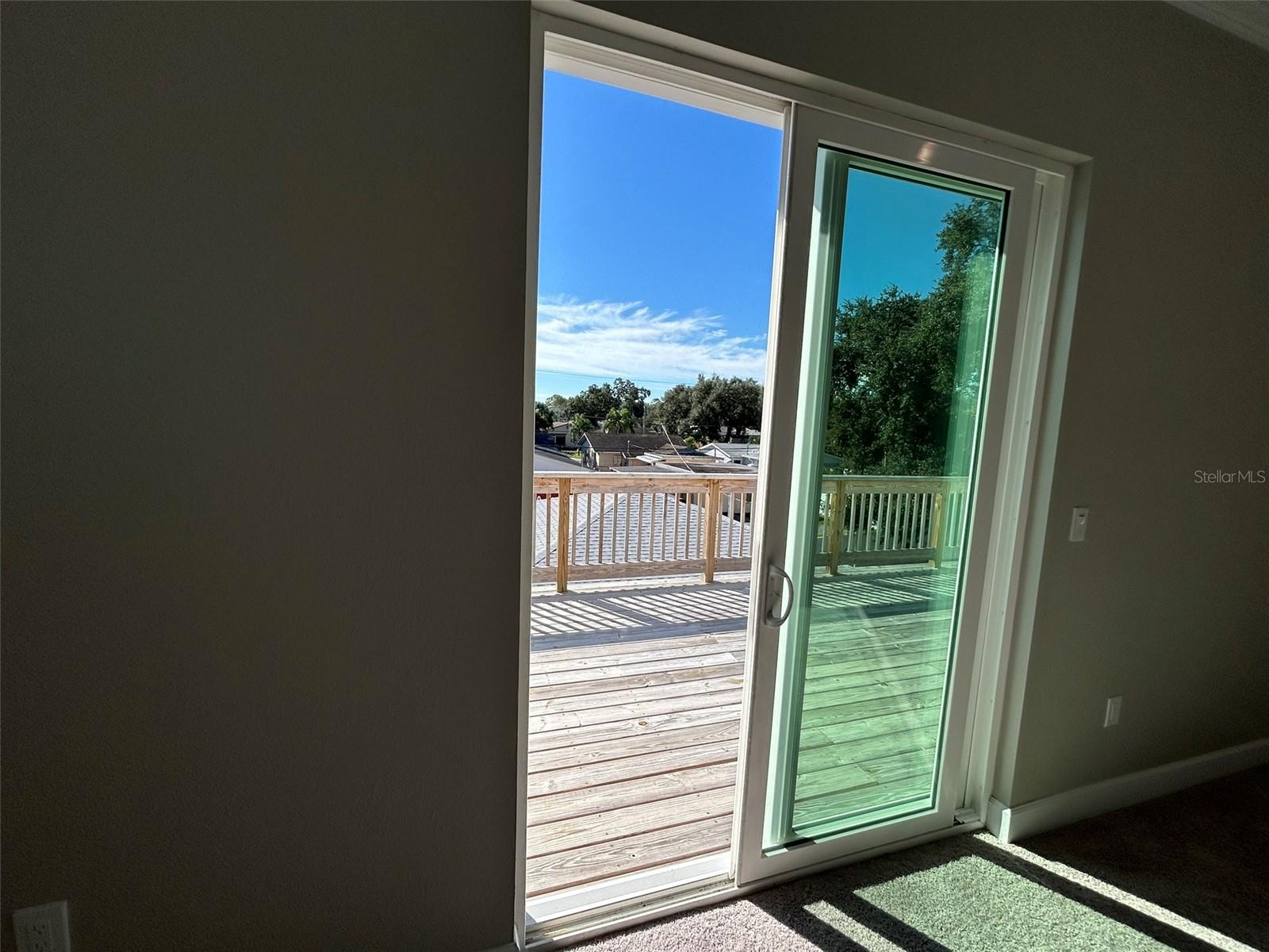 Listing photo id 58 for 862 46th Avenue N