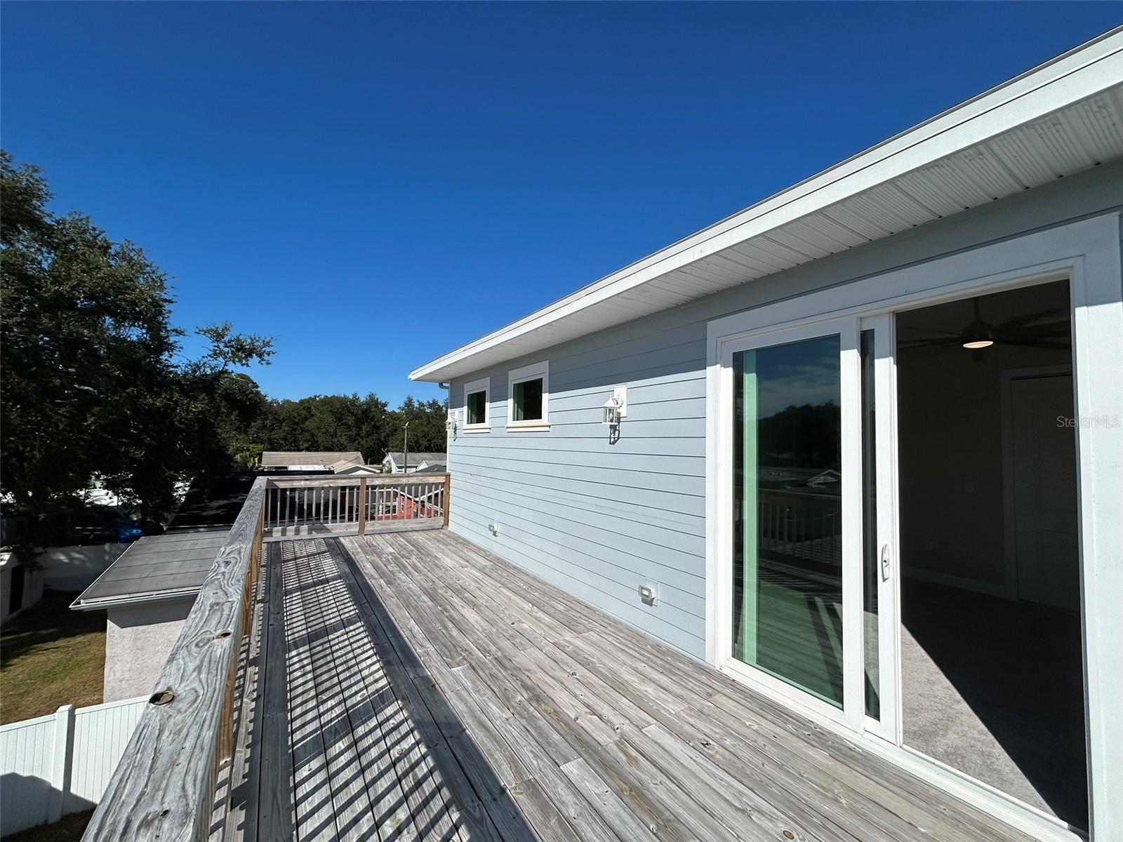 Listing photo id 59 for 862 46th Avenue N