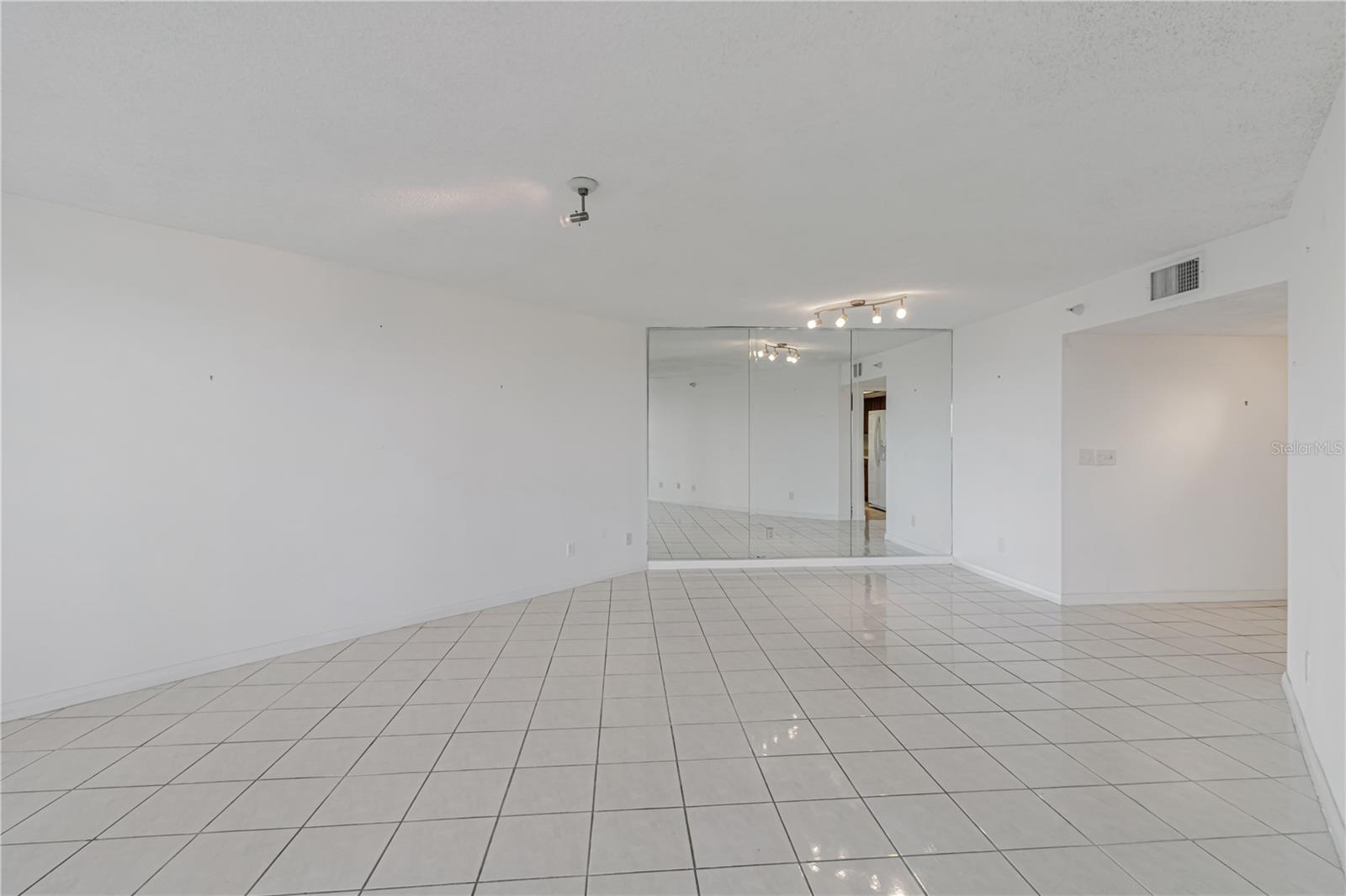 Image 10 of 50 For 5940 Pelican Bay Plaza S 504