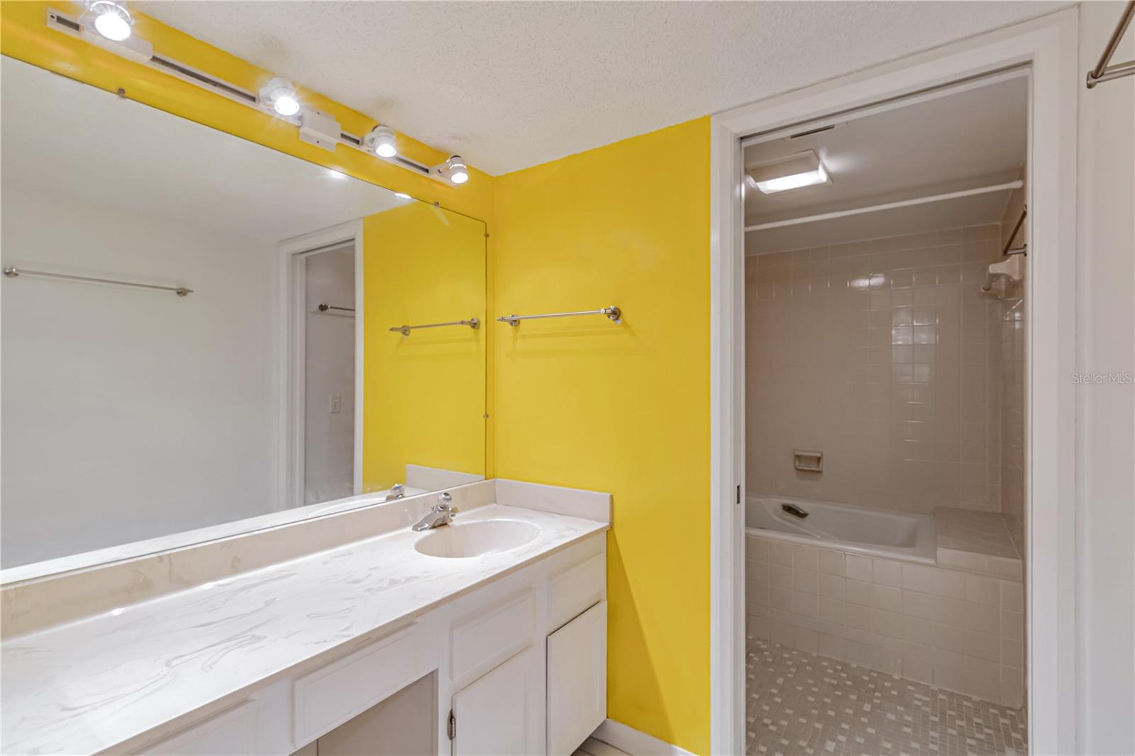 Image 23 of 50 For 5940 Pelican Bay Plaza S 504