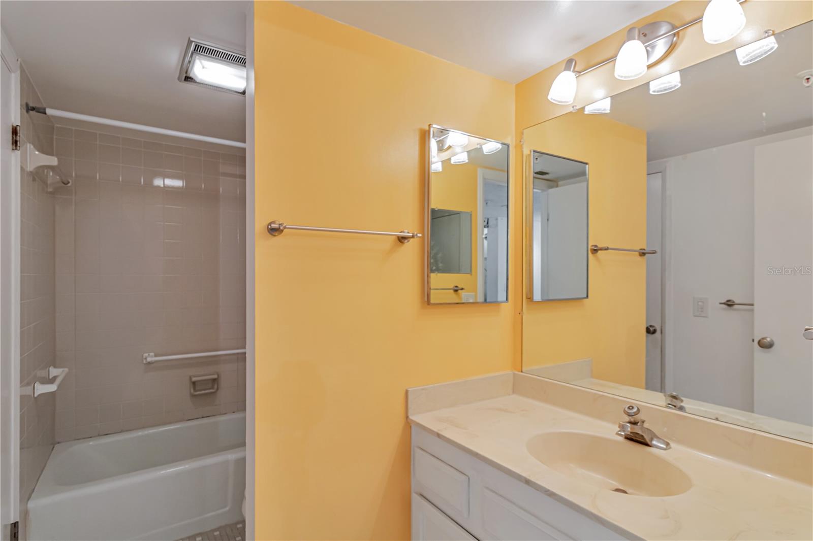 Image 32 of 50 For 5940 Pelican Bay Plaza S 504