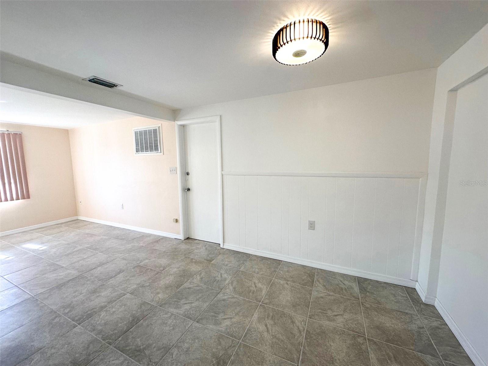 Image 18 of 36 For 3607 Cambridge Street