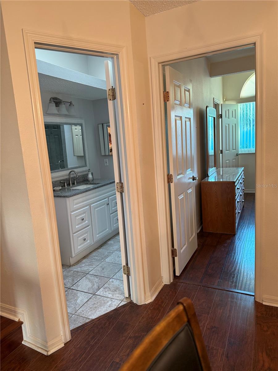 Image 10 of 37 For 524 Garland Circle