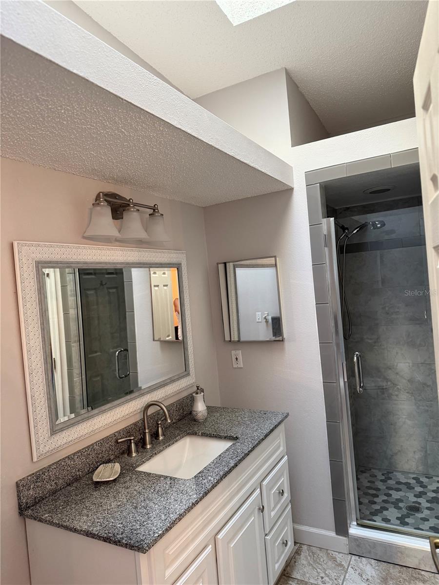 Image 13 of 37 For 524 Garland Circle