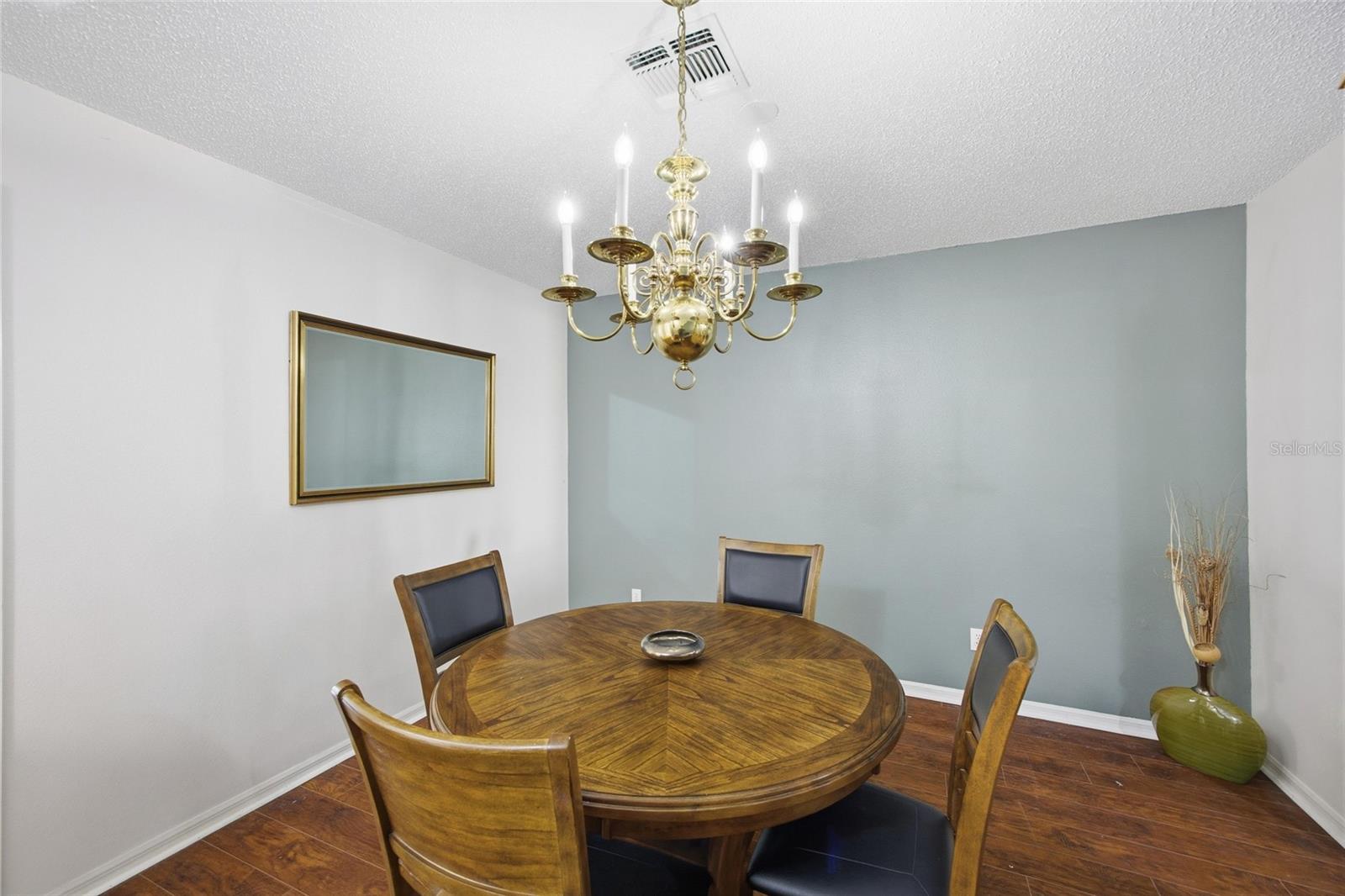 Image 15 of 37 For 524 Garland Circle