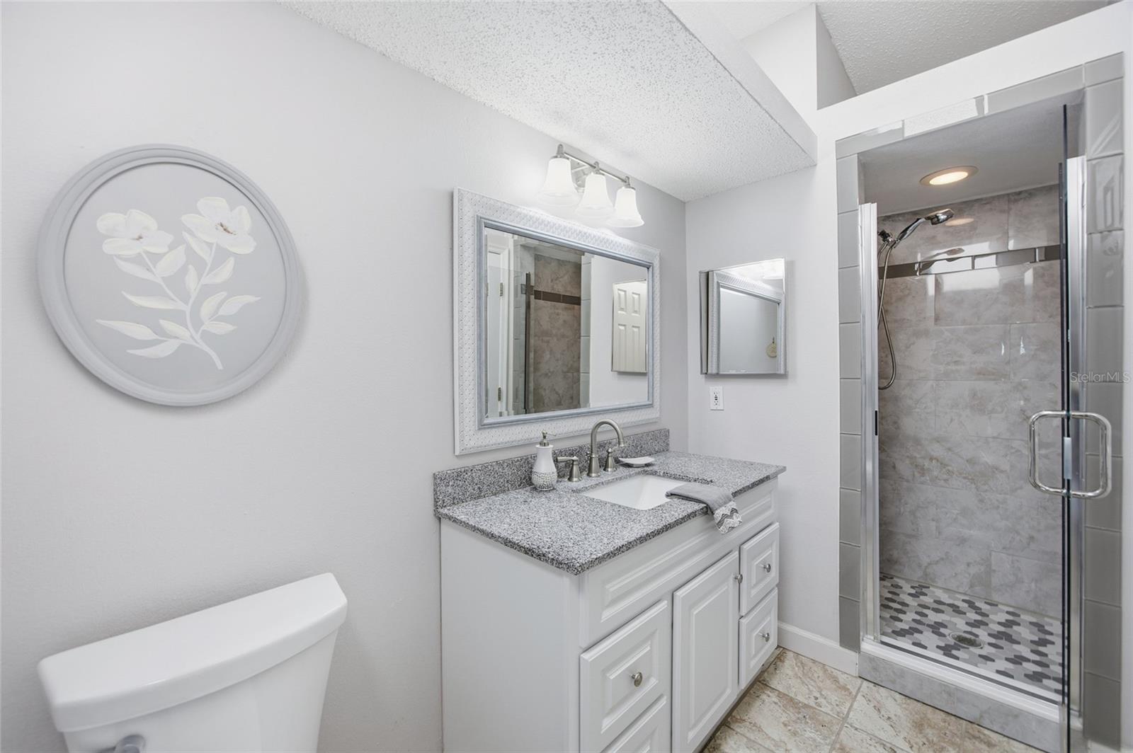 Image 16 of 37 For 524 Garland Circle