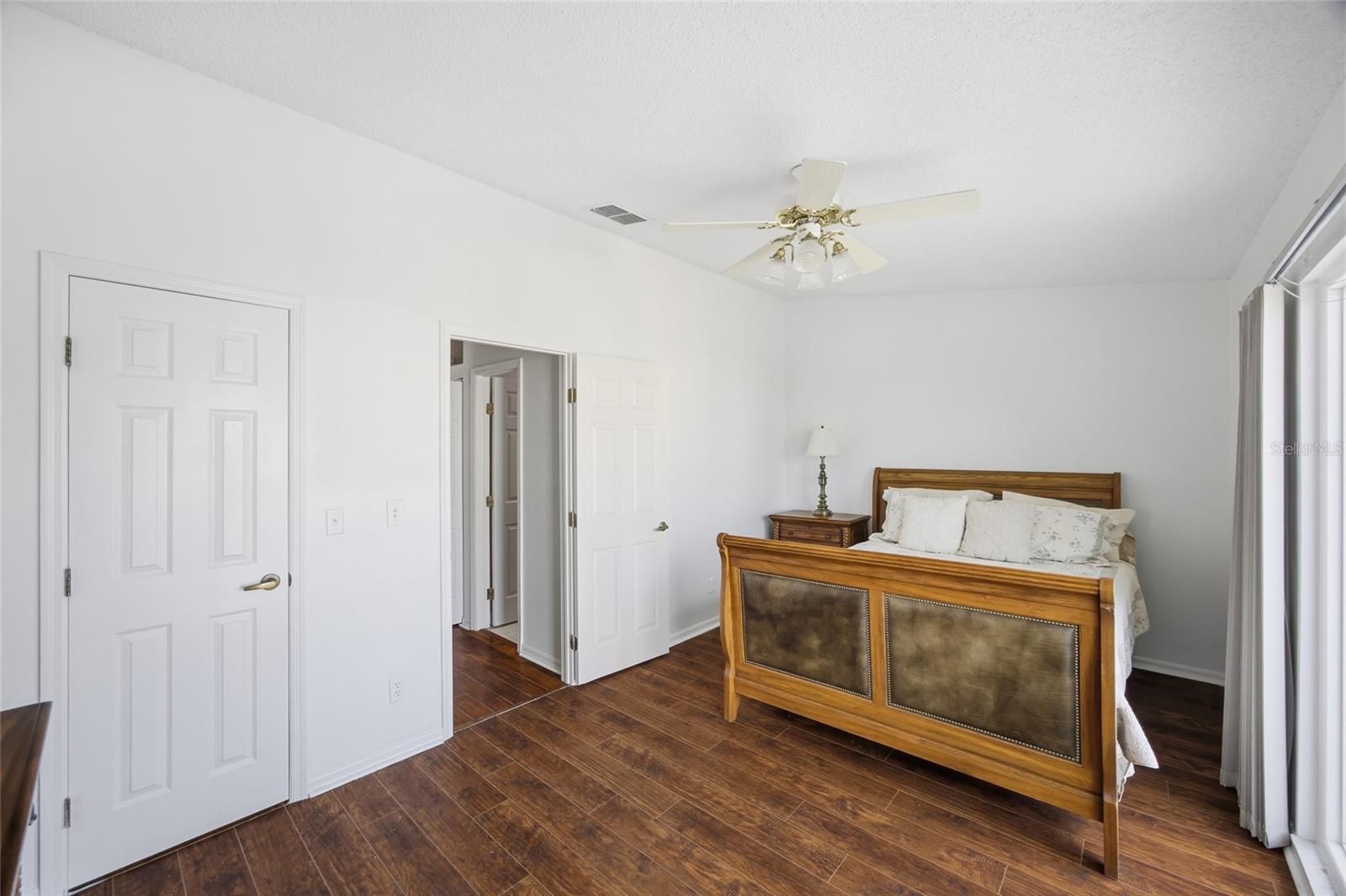 Image 22 of 37 For 524 Garland Circle