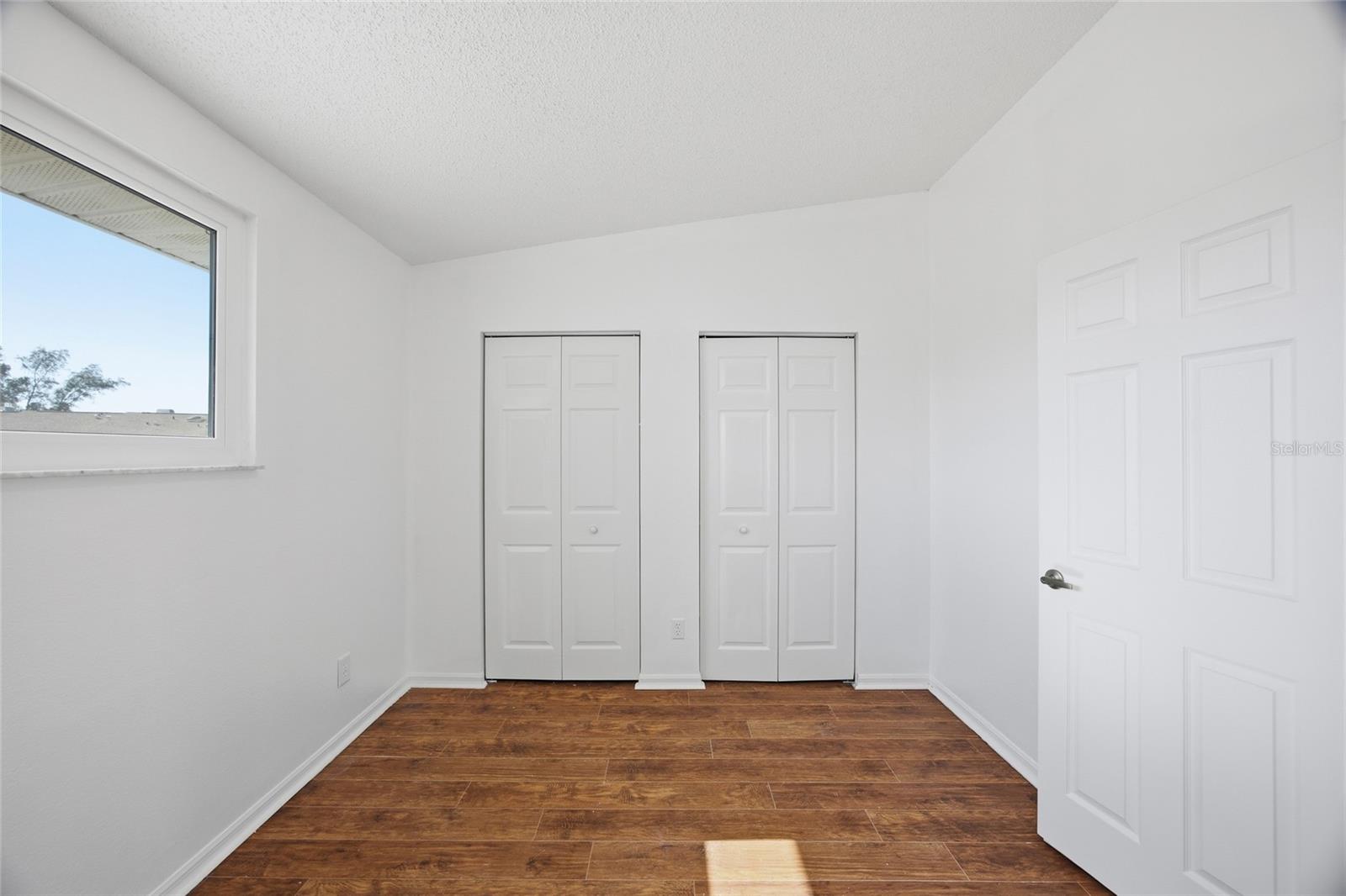 Image 27 of 37 For 524 Garland Circle