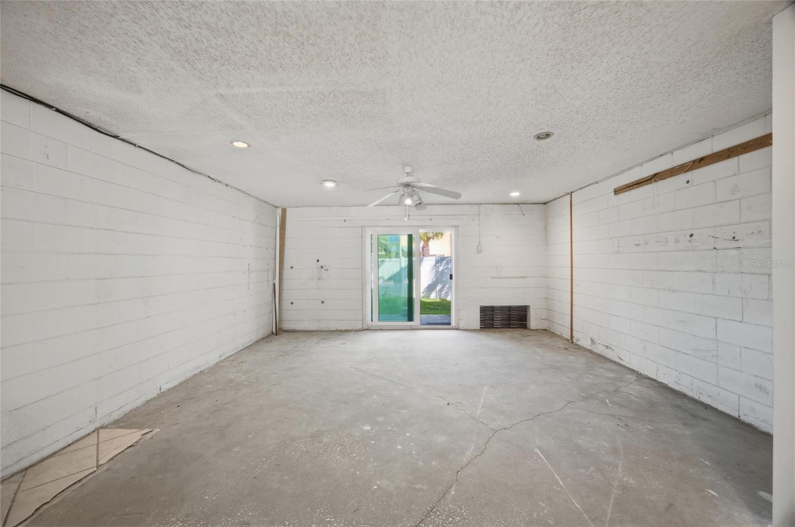 Image 34 of 37 For 524 Garland Circle