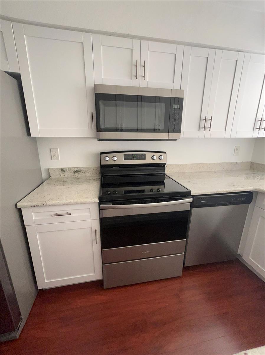 Image 4 of 21 For 7604 La Mesita Court