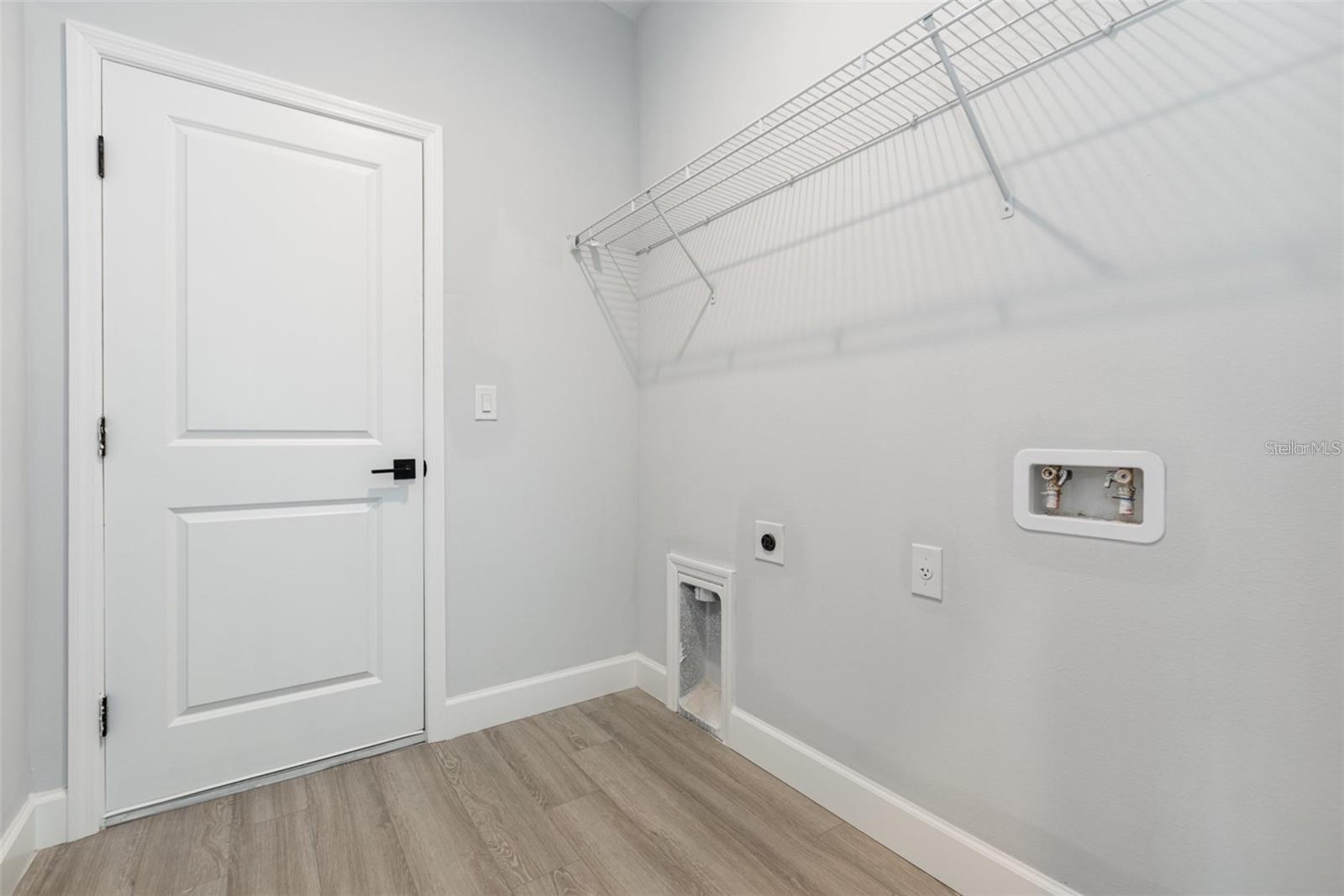 Image 23 of 28 For 13451 Kaplan Terrace