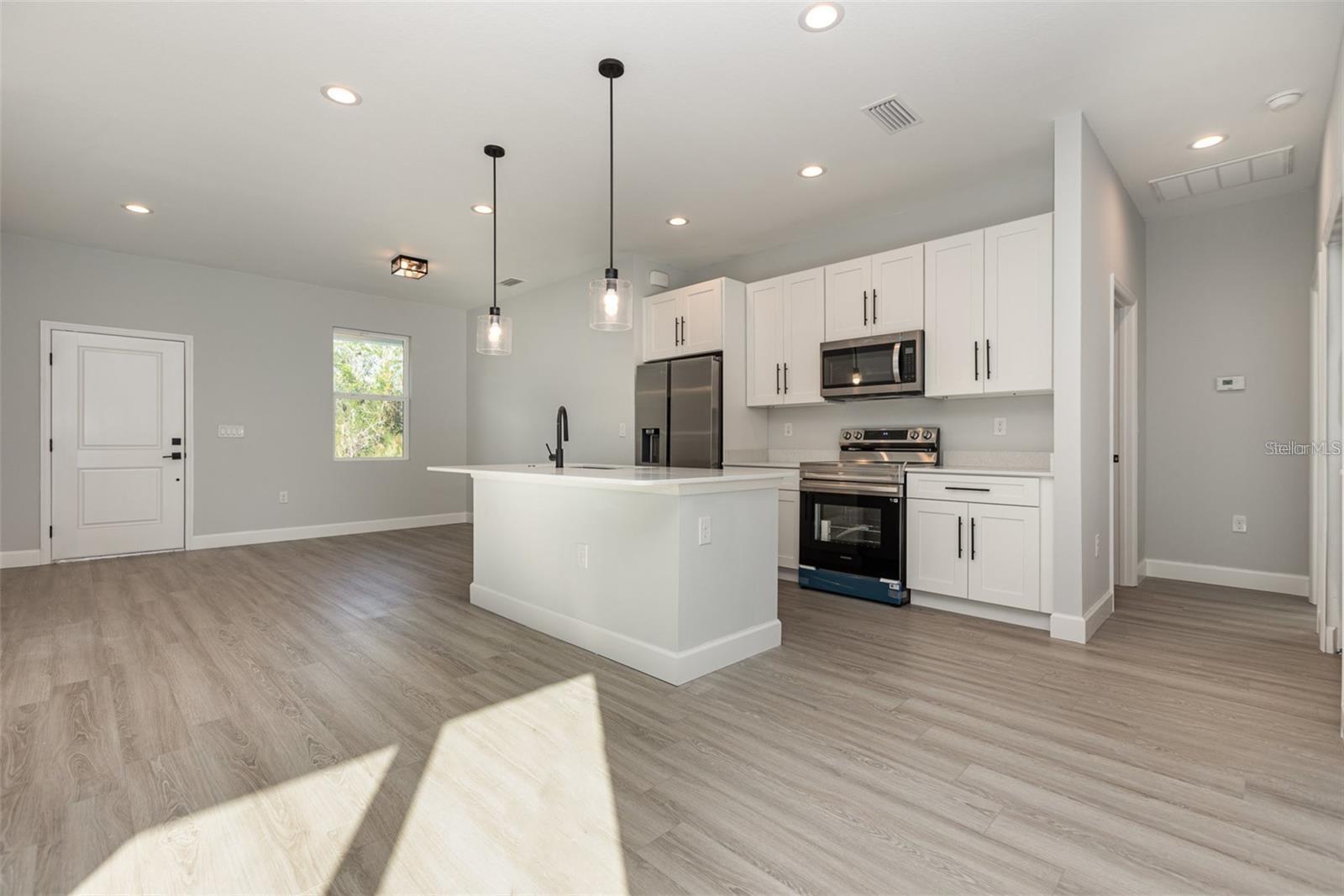 Image 6 of 28 For 13451 Kaplan Terrace