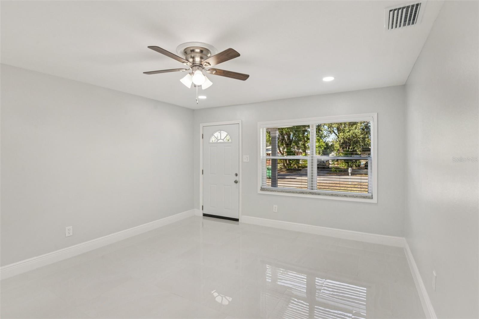 Image 10 of 49 For 2425 Ramona Circle