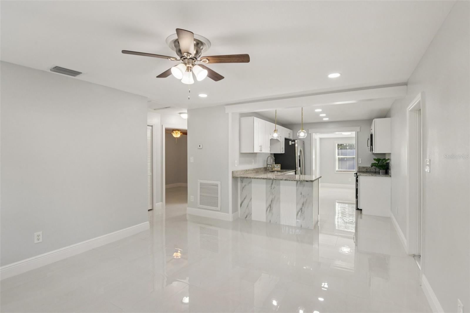 Image 12 of 49 For 2425 Ramona Circle