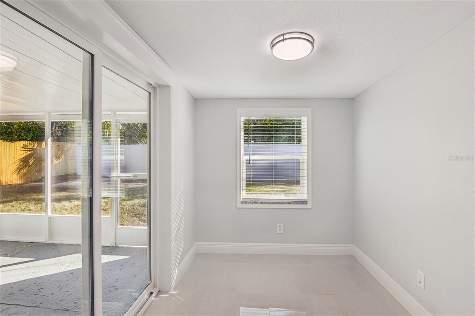 Image 19 of 49 For 2425 Ramona Circle