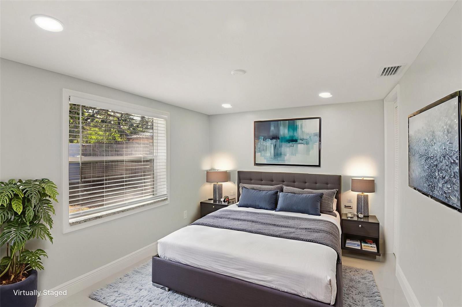 Image 22 of 49 For 2425 Ramona Circle